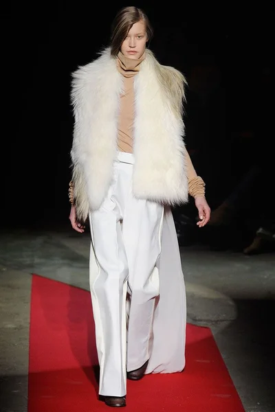 Look 36